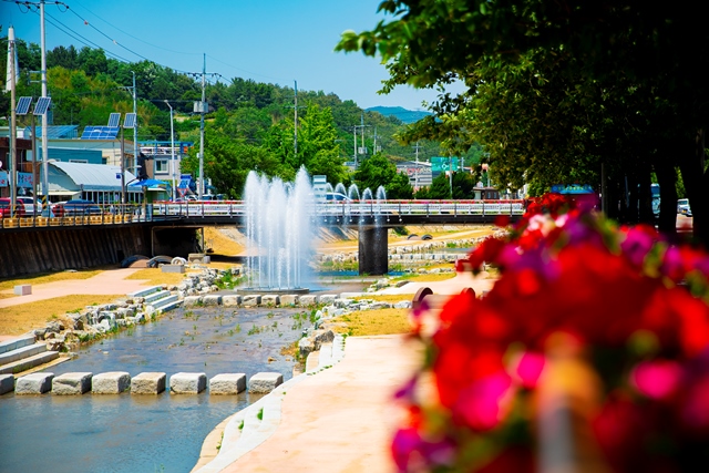 ▲ 영덕읍 덕곡천 친수공간 모습.ⓒ영덕군