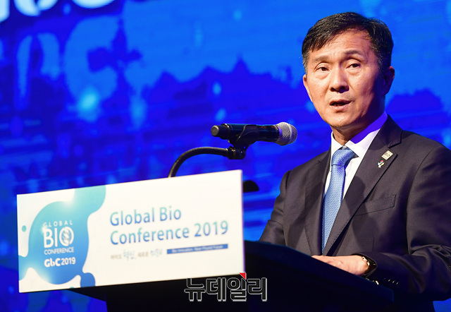 ▲ 김연명 청와대 사회수석비서관은 26일 오후 1시부터 서울 강남구에서 열린 '2019년 글로벌 바이오 콘퍼런스'의 개회식에 참석해 축사를 했다. ⓒ정상윤 기자