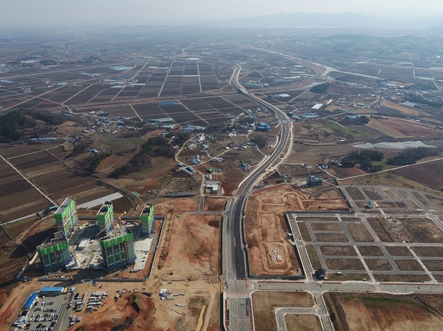 ▲ 28일 전면개통되는 충남 내포신도시 제2진입도로.ⓒ충남도