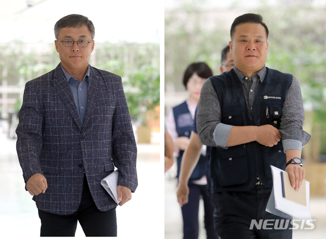 ▲ 강성주 우정사업본부장(왼쪽)이 제시한 잠정안을 이동호 전국우정노조 위원장(오른쪽)이 수용하기로 잠정 합의했다. ⓒ 뉴시스