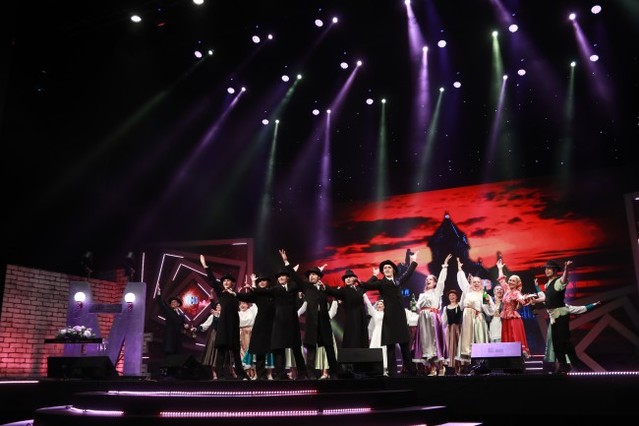 ▲ '제13회 DIMF 어워즈'에서 축하공연을 펼친 러시아 '테비예와 딸들'.ⓒ딤프