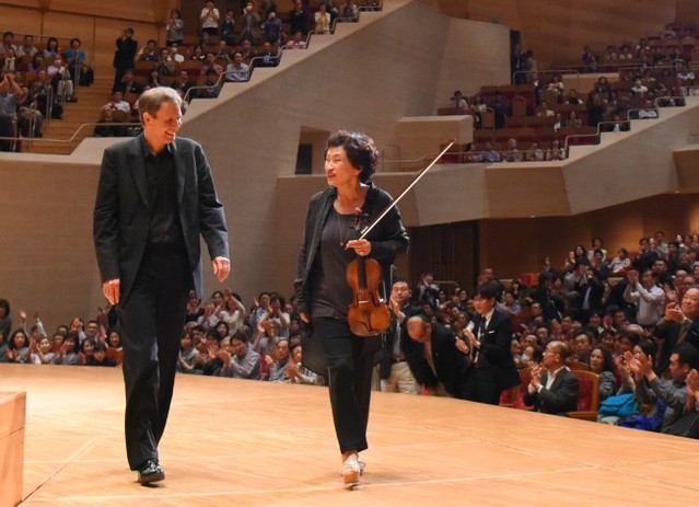 ▲ 피아니스트 케빈 케너와 바이올리니스트 정경화.ⓒ뮤직앤아트컴퍼니