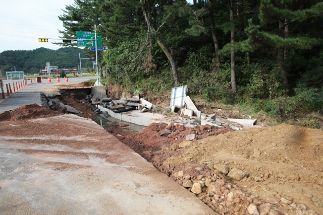 ▲ 축산면 염장삼거리 피해현장 사진.ⓒ영덕군