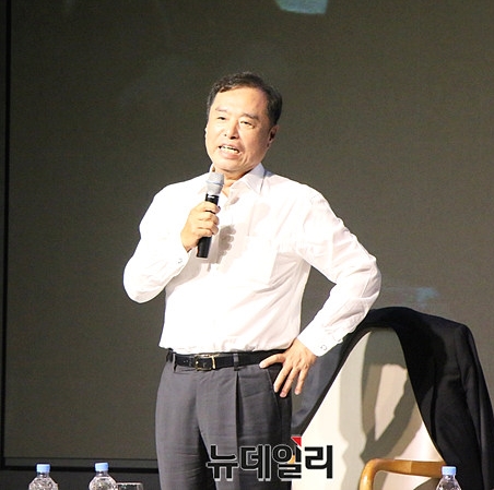 ▲ 김병준 전 한국당 비대위원장이 의견을 피력하고 있다.ⓒ뉴데일리