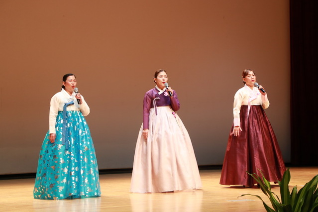 ▲ 제8회 예천아리랑 전국국악경연대회가 13일 오전 10시 개회식을 시작으로 100여명의 국악인이 참가한 가운데 개최됐다.ⓒ예천군