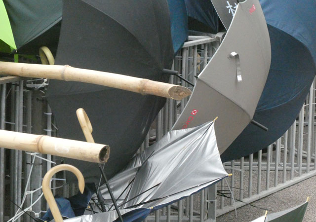 ▲ 시위에 등장한 방어용 죽창ⓒ허동혁