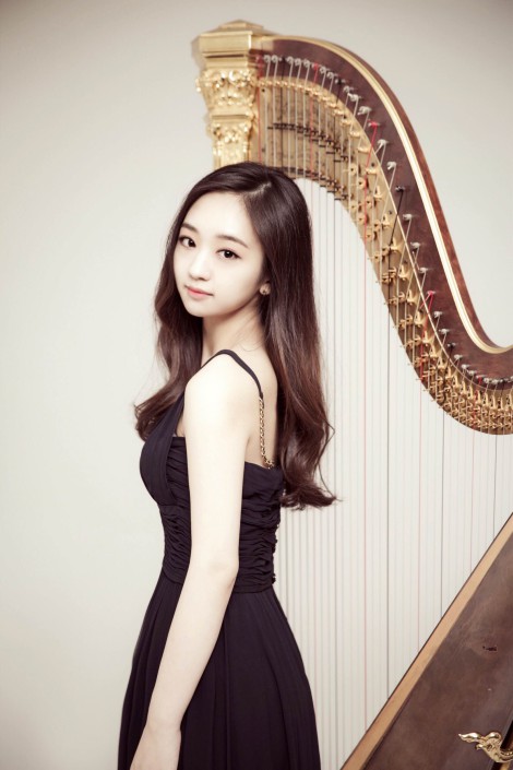 ▲ 하피스트 황세희.ⓒ스테이지원