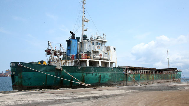 ▲ 경북 포항시 항만에 억류돼 있는 토고 선적 화물선 DN5505호. ⓒ연합뉴스. 무단전재 및 재배포 금지.