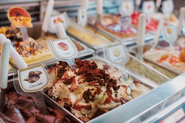 ▲ 부킹닷컴이 '아이스크림의 날'을 맞아 세계 이색 아이스크림을 맛볼 수 있는 여행지 6곳을 선정했다.ⓒ부킹닷컴