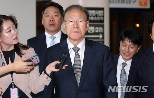 ▲ 국가정보원 특수활동비를 전달한 혐의로 기소된 김백준(79) 전 청와대 총무기획관이 25일 오전 항소심 선고기일에 나오지 않았다.ⓒ뉴시스