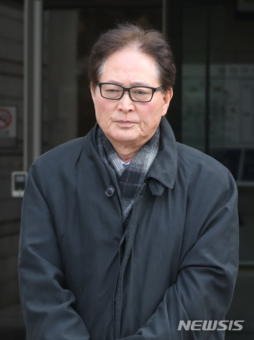 ▲ 고(故) 김대중·노무현 전 대통령을 뒷조사하기 위해 국고를 동원한 혐의를 받는 최종흡(70) 전 국가정보원 (이하 국정원) 3차장이 1심에서 유죄를 인정받아 법정 구속됐다.ⓒ뉴시스