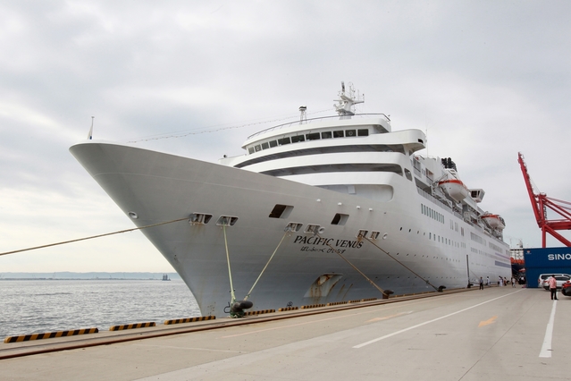 ▲ 크루즈선 사진(포항영일만항 입항 2만6천톤급 크루즈선).ⓒ경북도