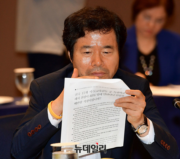 ▲ 29일 김승환 전북도교육감이 상산고 자사고 지정 취소 부동의 결정을 내린 교육부를 상대로 법적 검토에 착수했다. ⓒ 정상윤 기자