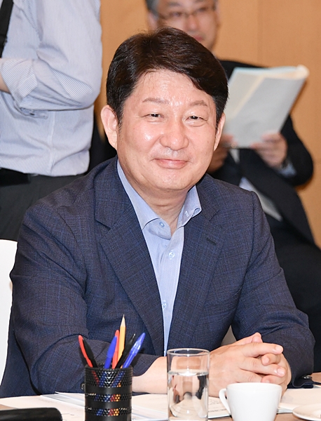 ▲ 대구시가 지방대학 및 지역균형인재 육성지원협의회를 재구성한 가운데 권영진 대구시장이 협의회 의장을 맡았다.ⓒ대구시