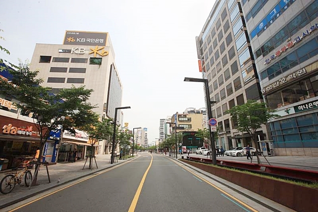 ▲ 8월 1일부터 소방시설 주변 불법 주·정차 과태료가 인상됨에 따라 대구시가 주민신고제 홍보를 강화한다.ⓒ대구시