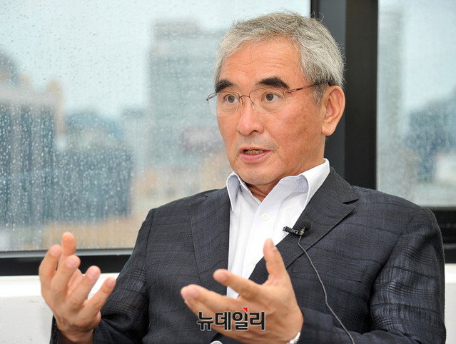 ▲ 이영훈 서울대 경제학과 명예교수.  저서의 대표 저자다. ⓒ이기륭 기자