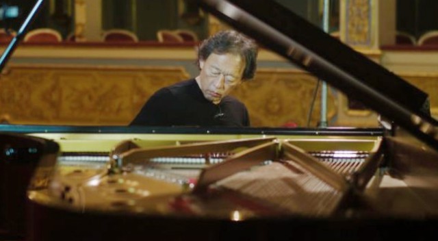 ▲ 정명훈 지휘자가 오는 18일 '원 코리아 오케스트라' 공연에서 직접 모차르트 피아노 협주곡을 연주한다.ⓒ크레디아
