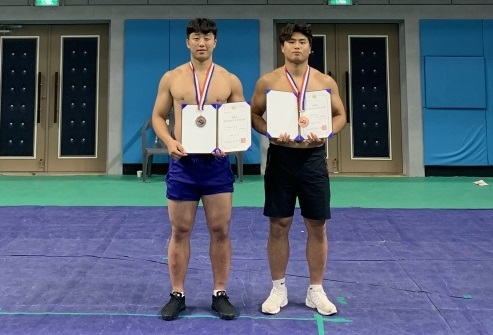 ▲ 중원대학교 씨름부가 ‘제56회 대통령기 전국장사씨름대회’대학부 개인전에서 우수한 성적을 거뒀다.ⓒ중원대