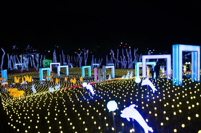 ▲ 한국관광공사가 '이달에 가볼만 한곳'으로 뽑은 단양 수양개 빛 터널.ⓒ단양군