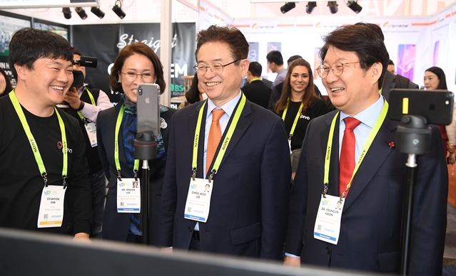 ▲ 경북도는 지난 1월 열린 CES2019 전시회에서 이미 대구경북 상생협력 간담회를 개최하고 지역 기업의 글로벌 시장진출을 위한 상생협력을 약속한 바 있다.ⓒ경북도