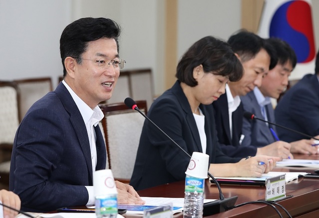 ▲ 허태정 대전시장은 12일 시청에서 간부회의를 주재하고 있다.ⓒ대전시