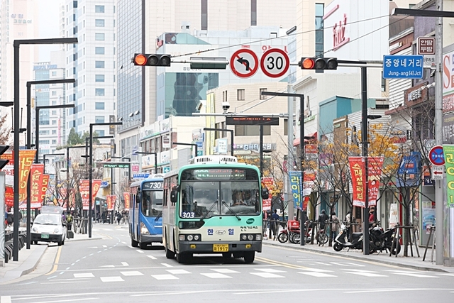 ▲ 대구시와 경산시, 영천시가 13일부터 대중교통 무료 환승을 시범 운영한다.ⓒ대구시