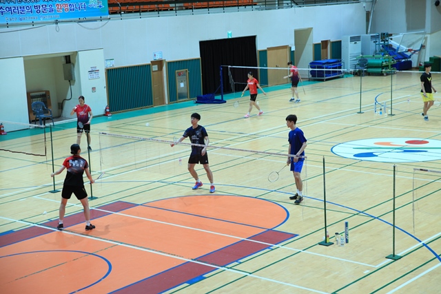 ▲ 김천시청 배드민턴 선수단의 하계 전지훈련 모습.ⓒ울진군