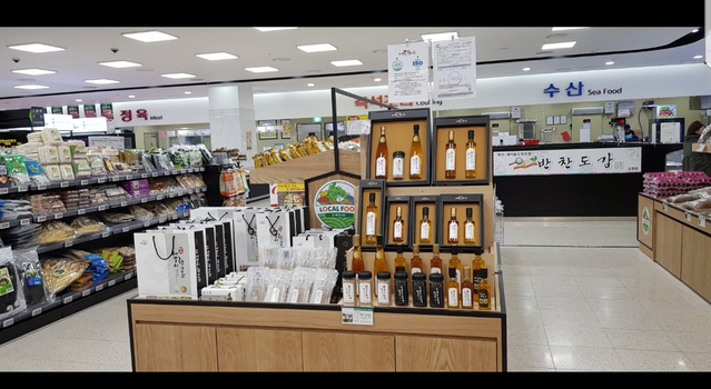 ▲ 이번에 납품된 참기름은 전국 30여 뉴코아, NC, 동아백화점 등에서 판매되며, 특히 뉴코아백화점 강남점과 NC백화점 강서점 두 곳에서는 특판 행사로 진행된다.ⓒ예천군