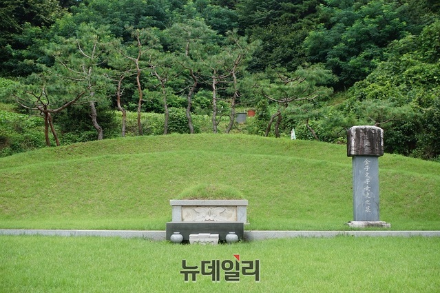 ▲ 경북 문경시 박열의사기념관 인근에 마련된 가네코 후미코의 묘소.ⓒ김정원 기자