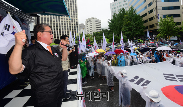 ▲ 연사로 나선 조원진 우리공화당 공동대표. ⓒ이종현 기자