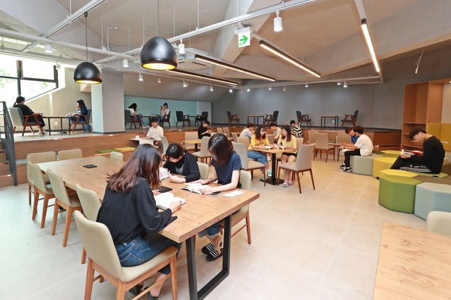 ▲ 리모델링한 삼육대 중앙도서관의 모습ⓒ삼육대학교