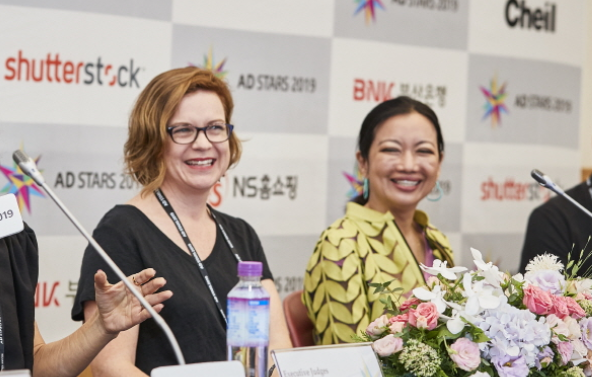 ▲ 로빈 피츠제럴드 BBDO 아틀란타 CCO와 주리펑 타이둠롱 GREYnJ United CCOⓒ뉴데일리