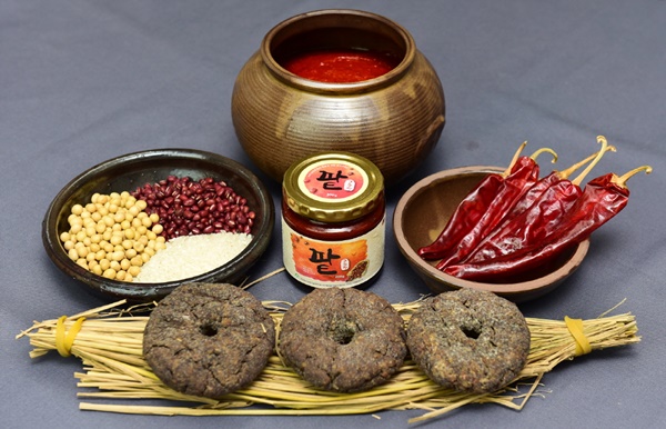 ▲ 팥고추장과 재료.ⓒ충북도농업기술원