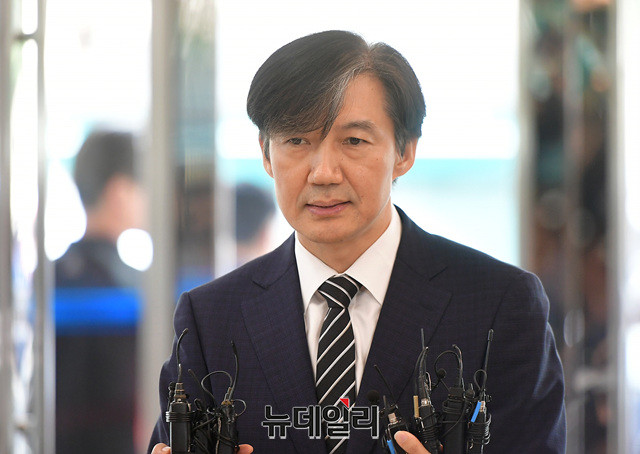 ▲ 가족들을 둘러싼 비리의혹에 몸살을 앓고 있는 조국 법무부 장관 후보자.ⓒ정상윤 기자