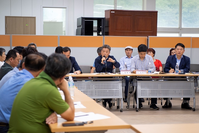 ▲ 김병수 울릉군수가 울릉군 관광활성화 전략회의를 주재하고 인사말을 하고 있다.ⓒ울릉군