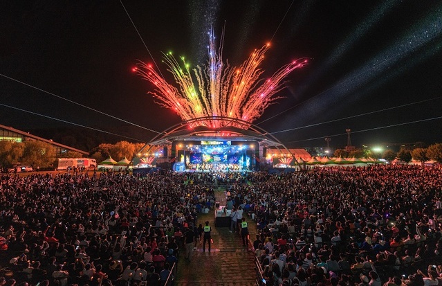 ▲ 지난해 ‘천안흥타령춤축제’ 개막식 장면.ⓒ천안시