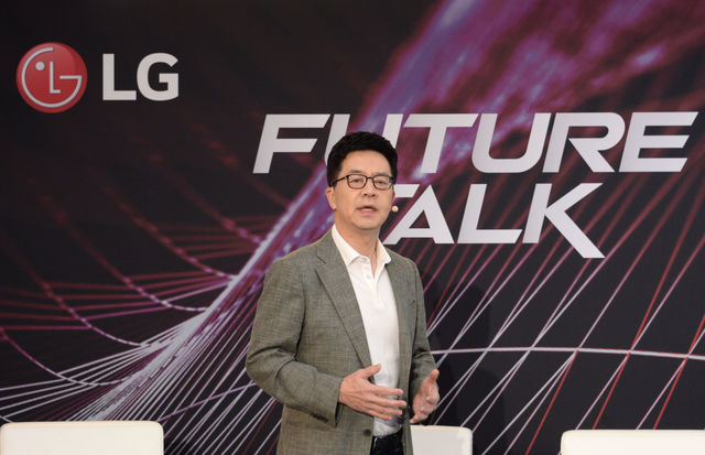 ▲ 독일 베를린 'IFA 2019'에서 열린 'LG 미래기술 좌담회'에 선 박일평 LF전자 CTO 사장 ⓒLG전자