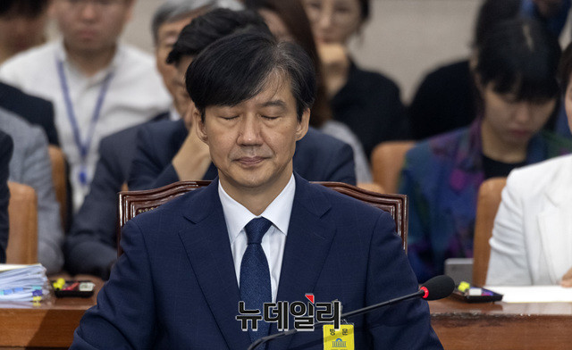 ▲ 대한병리학회가 조국(54) 법무부 장관 후보자의 딸 조모 씨(28)가 ‘제1저자’로 올라간 단국대학교 논문에 대해 직권 취소 결정을 내렸다.ⓒ뉴데일리DB