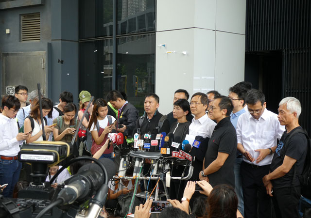 ▲ 민주파 의원 단체인터뷰 장면ⓒ허동혁