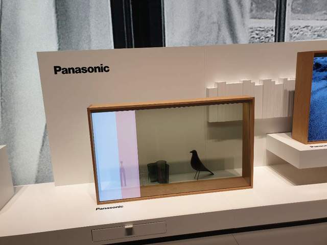 ▲ IFA 2019 파나소닉 전시관에 비치된 투명 OLED TV 모습. ⓒ장소희 기자