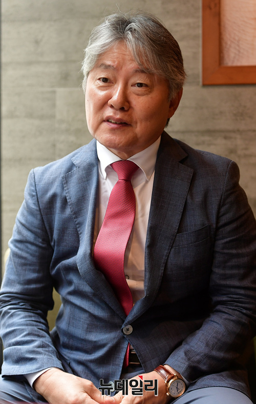 ▲ 노환규 전 대한의사협회장은 최근 자신의 페이스북을 통해 '자유수호의사회(Freedom-Keeping Doctor)’의 출범 소식을 알렸다.ⓒ정상윤 기자