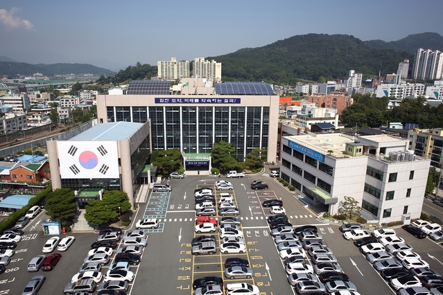 ▲ 칠곡군이 각종 공익사업 추진에 큰 걸림돌이 되는 지적 불부합지 폐해를 적극 해결하고 있다.ⓒ칠곡군