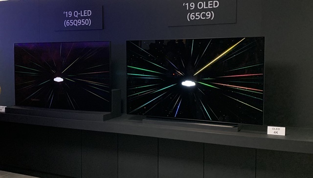 ▲ (왼쪽부터) 삼성전자의 QLED 8K TV와 LG전자의 OLED 4K TV 화질 비교. ⓒ이성진 기자