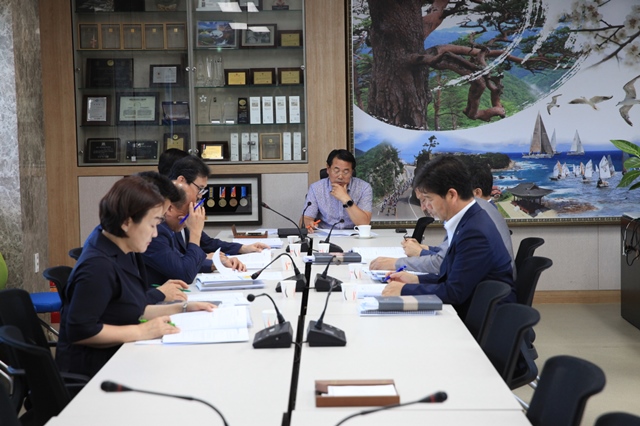 ▲ 울진군의 2020년 주요업무계획 보고회 개최 모습.ⓒ울진군