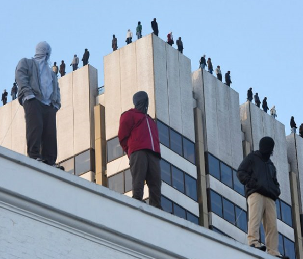 ▲ 런던 시내에 설치된 '프로젝트 84' 조형물