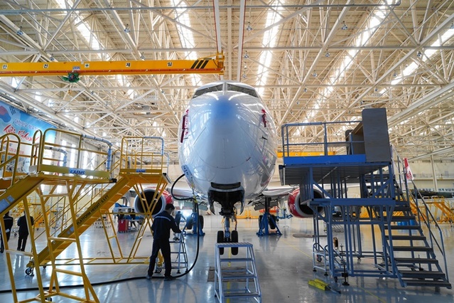 ▲ 한국항공서비스주식회사(이하 KAEMS)는 19일 미국 연방항공청(FAA)으로부터 B737 항공기 정비능력을 입증 받았다고 밝혔다. 사진은 KAEMS 정비 현장 모습.ⓒ뉴데일리