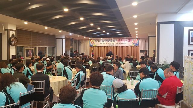 ▲ 청도군은 지난 20일 둥지웨딩컨벤션에서 ‘제29회 경북도민생활체육대축전’ 참가 선수 결단식을 갖고 선전을 다짐했다.ⓒ청도군