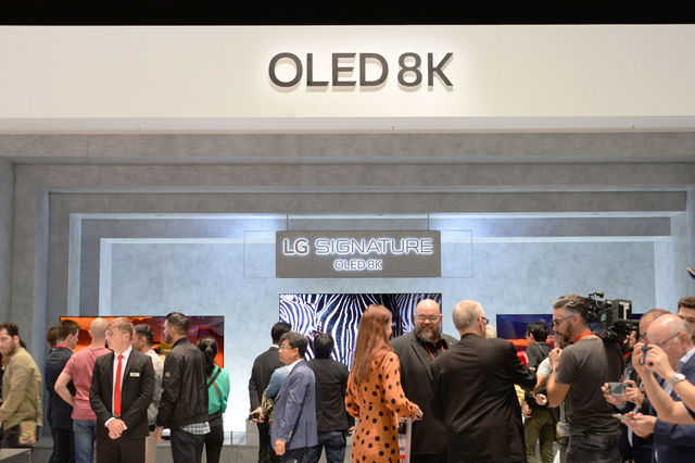▲ IFA 2019 LG전자 전시관에 전시된 OLED 8K TV ⓒLG전자