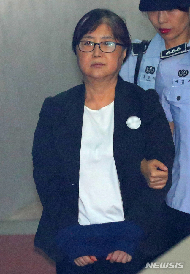 ▲ 국정농단 주범 최순실씨가 '명예훼손'을 이유로 손석희 JTBC 사장을 고소했다. ⓒ뉴데일리 DB