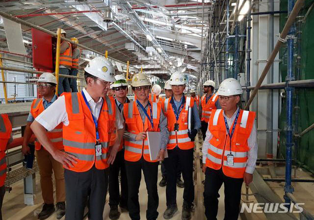 ▲ 사우디아라비아 리야드의 지하철 공사 현장을 찾은 이재용 삼성전자 부회장. ⓒ뉴시스. 무단전재 및 재배포 금지.